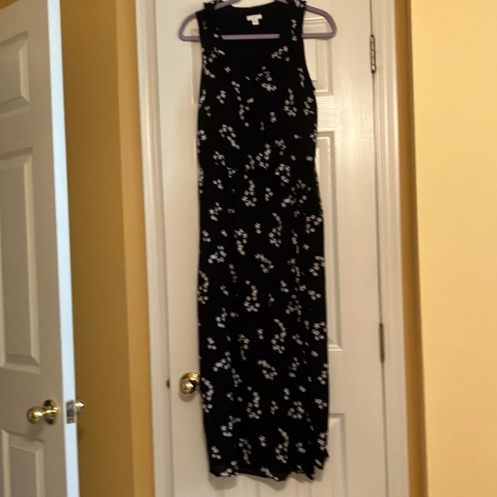 JJill dress. Black with flower print.